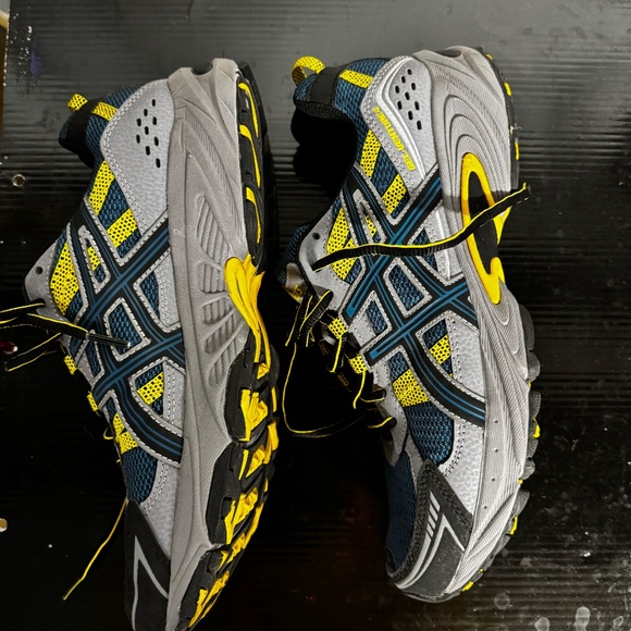 Asics running shoes. gray and navy   size 10. excellent condition - Picture 3 of 4